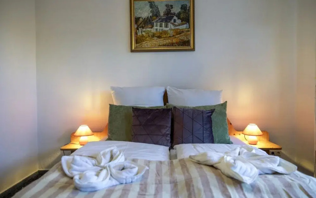 AMAYA Hotel & Suites