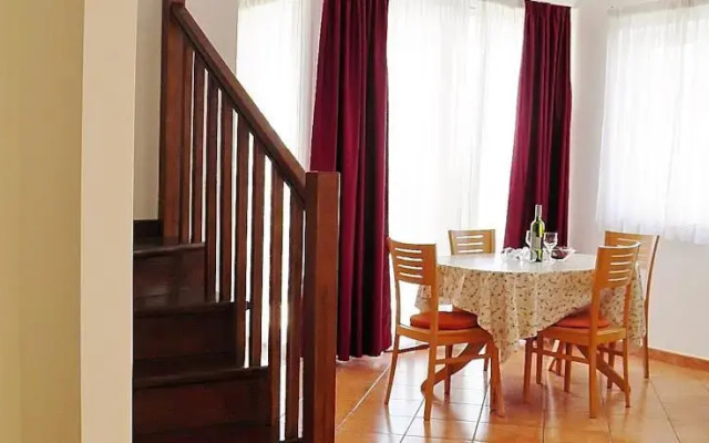 Apartments Leverić 230
