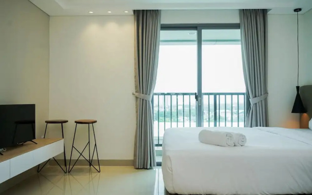 Comfy And Minimalist Studio At Embarcadero Bintaro Apartment