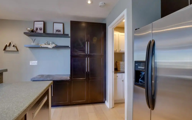 Tranquil Avon Vacation Unit w/ Luscious Views