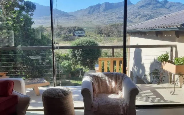 Gogo's garden apartment