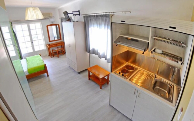 Vliho Bay Suites&Apartments