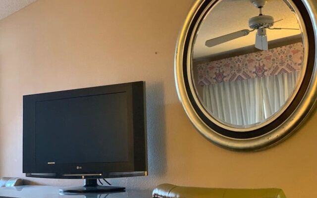 Calipatria Inn And Suites