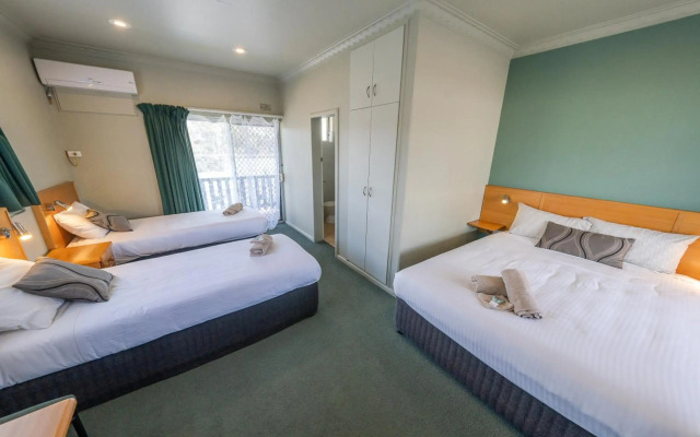 Halfway Motel, Eden