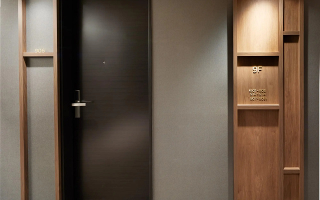 Lamp Light Books Hotel Sapporo