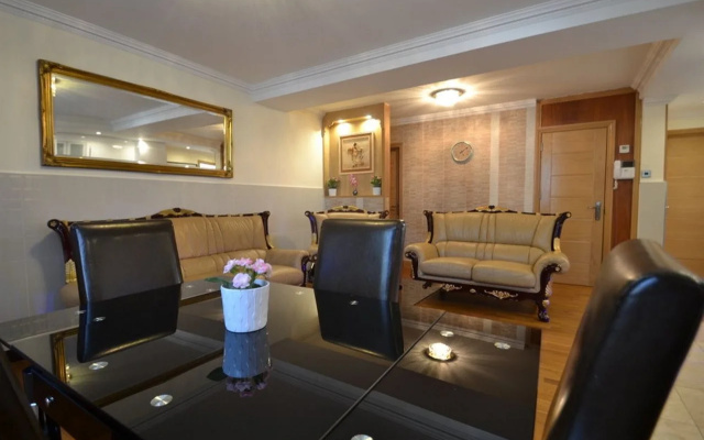 Hyde Park Suites