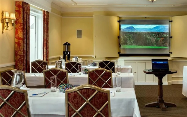 Orchards Hotel
