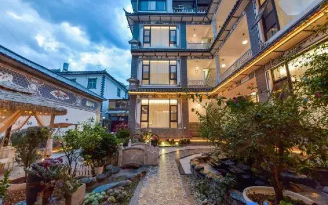 Chenxing Xiaoyuan Light Luxury Homestay (Dali Ancient City Branch)