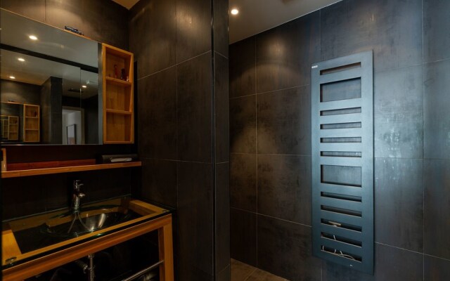 Отель Sophisticated Home close to the Museums Франция, Париж - отзывы, цены и фото номеров - забронировать отель Sophisticated Home close to the Museums онлайн ванная