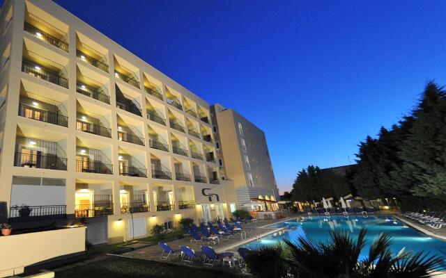 Hellinis Hotel Корфу вид на фасад