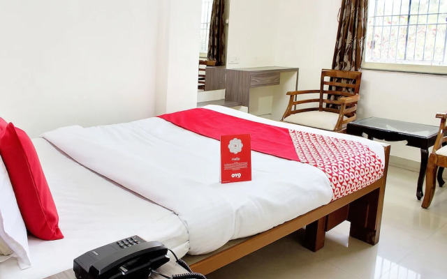 OYO 10678 Hotel Nandanvan