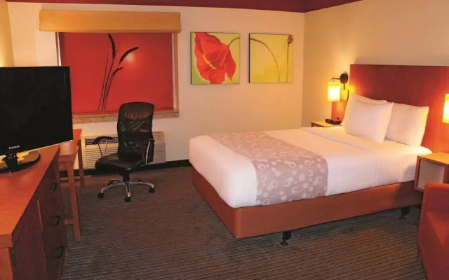 Magnolia Inn and Suites