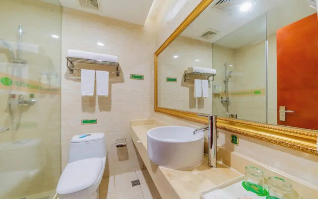 Vienna Hotel Guangdong Huizhou Maidi South Road