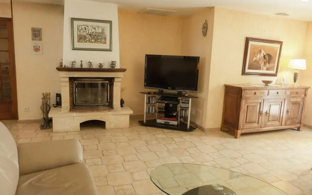 Chic Narbonne Pool Retreat