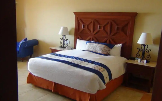 Suites at Sunset Beach Cabo San Lucas Golf and Spa