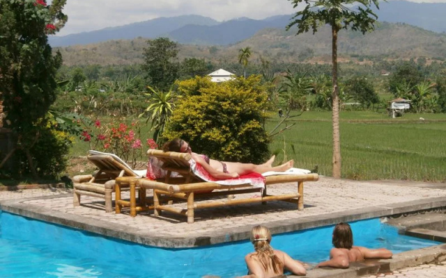 Shanti Loka Hotel