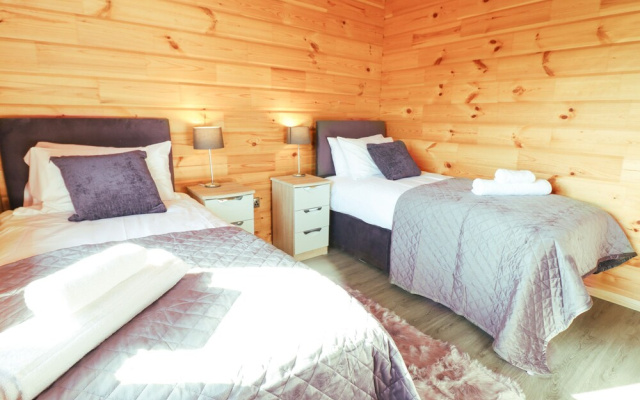 Bacheiddon Log Cabin