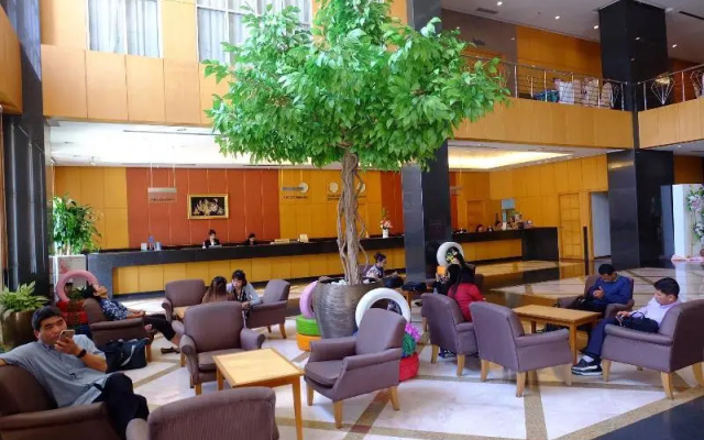 Diamond Plaza Hotel