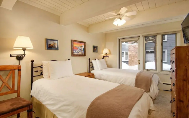 Cottonwood Condominiums