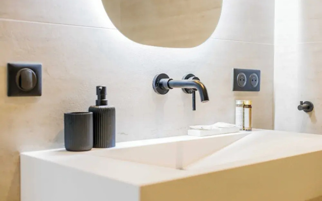 Renovated Studio rue du Roi de Sicile / Marais