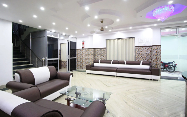 OYO 5876 Hotel KS International