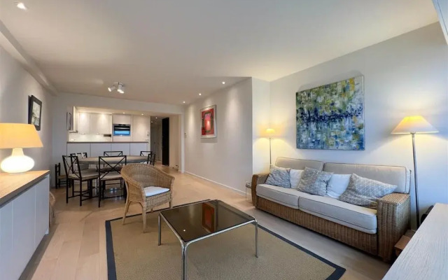 Apartment in Duinbergen With Sea Views