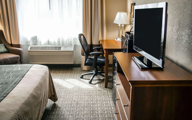 Quality Inn & Suites Bradford