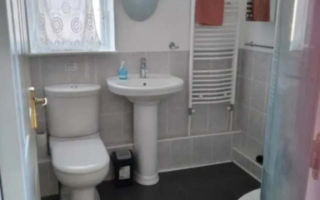 1 Double room with shared bathroom