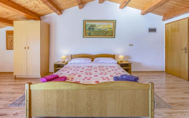 Nice Apartment in Rovinj With Wifi