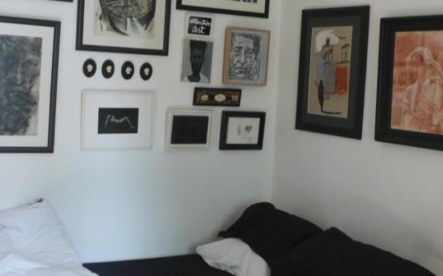 Отель Bed And Breakfast Tour Montparnasse комната для гостей