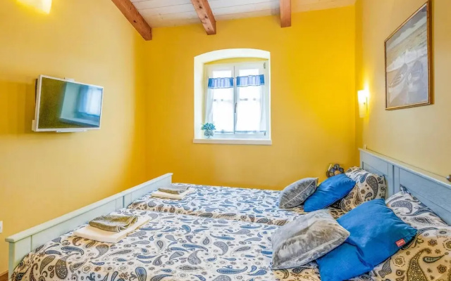 Beautiful Home in Pula With Wifi and 3 Bedrooms
