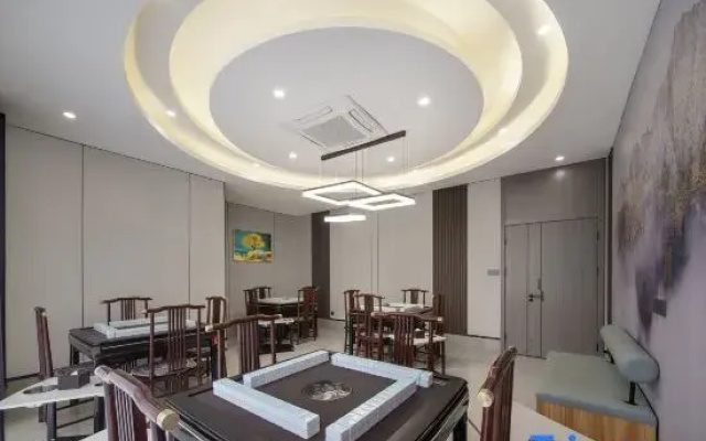 Jinsha Minghui Hotel (Deyang Zhongjiang)