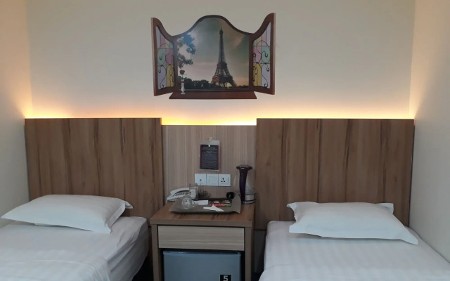 Alaxis Hotel