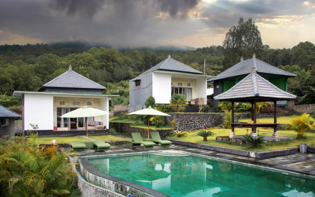 Batur Green Hill