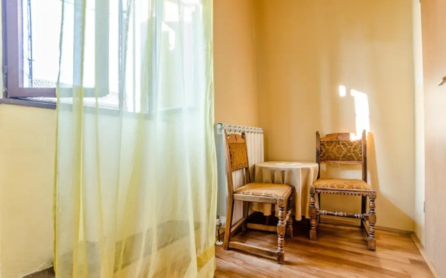 Apartments and Rooms Nela