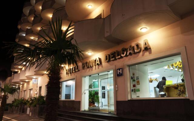 Отель Ponta Delgada Португалия, Понта-Делгада - отзывы, цены и фото номеров - забронировать отель Ponta Delgada онлайн вид на фасад