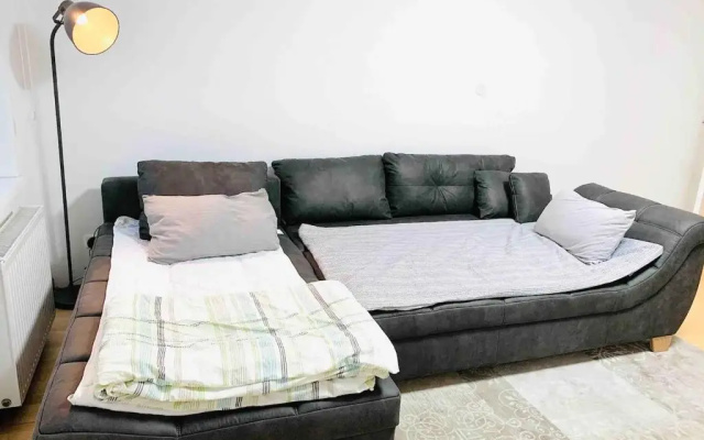 Central 75m² Apartment at Belvedere Palace