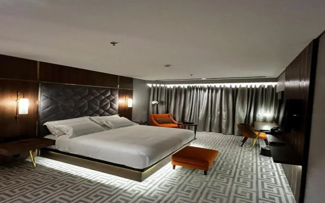 Damask Hotel