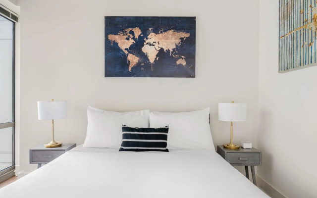 Chicago | Breathtaking Studio South Loop Apartment