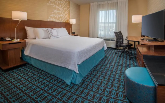 Fairfield Inn & Suites Easton