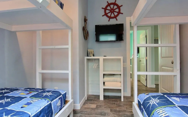 Seahorse Shanty OV32