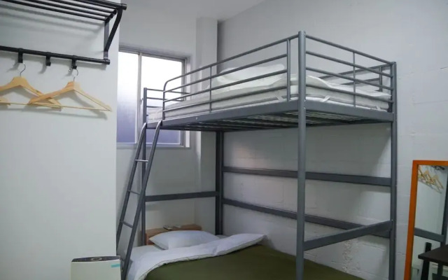 Travelers' house ROOTs - Hostel
