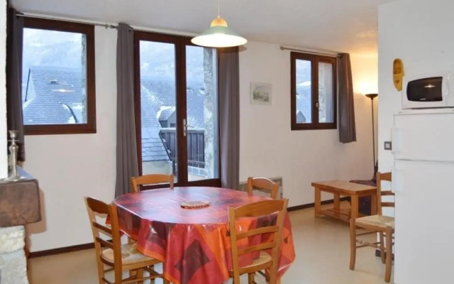 Appartement Esquièze-Sère, 4 pièces, 7 personnes - FR-1-402-73
