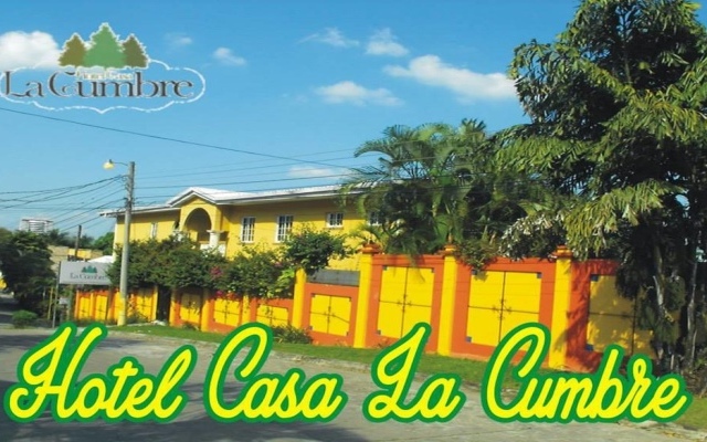 Hotel Casa La Cumbre Сан-Педро-Сула вид на фасад