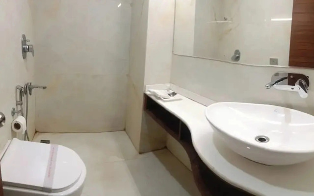 Kingston House Vibhutikhand
