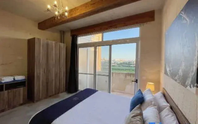 INNI - 4 bedrooms (sleeps 8 + 2 kids) Gharb village