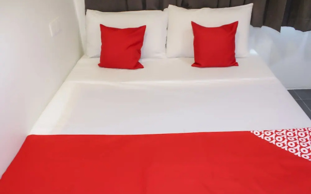 Oyo 90035 Star Hotel