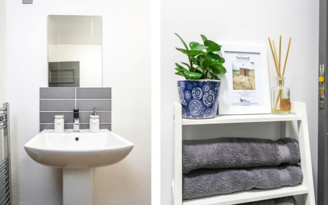 The Penthouses, 8 Albion Mews (Adults Only)