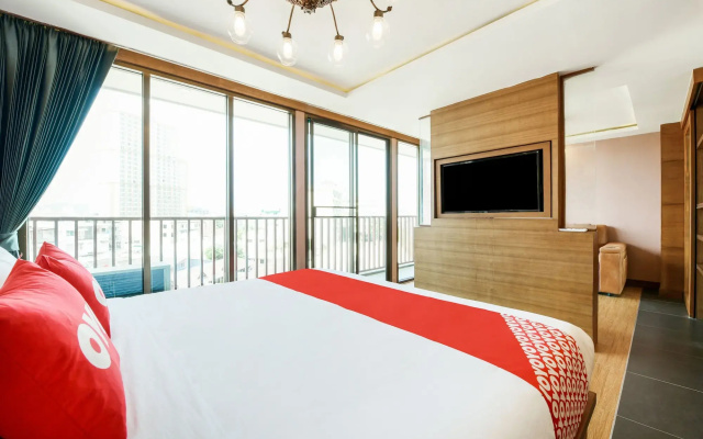 OYO 458 Nakorn Siam Boutique