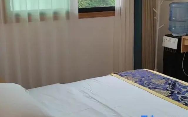Mingrenju Homestay (Border City Chatong Ancient Town)